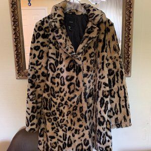 Faux Fur Leopard Coat EUC Size L